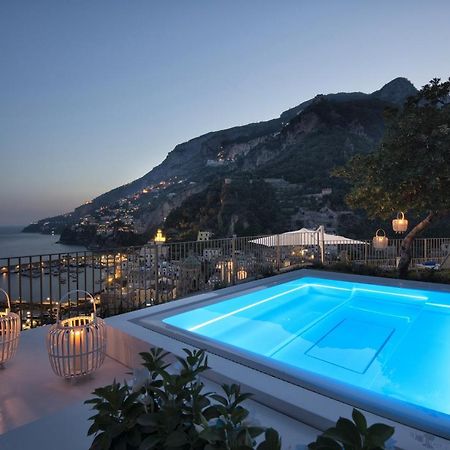 Amore Rentals - Palazzo Della Storia Amalfi Dış mekan fotoğraf