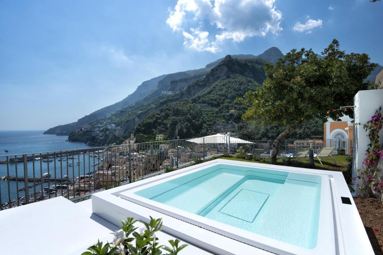 Amore Rentals - Palazzo Della Storia Amalfi Dış mekan fotoğraf
