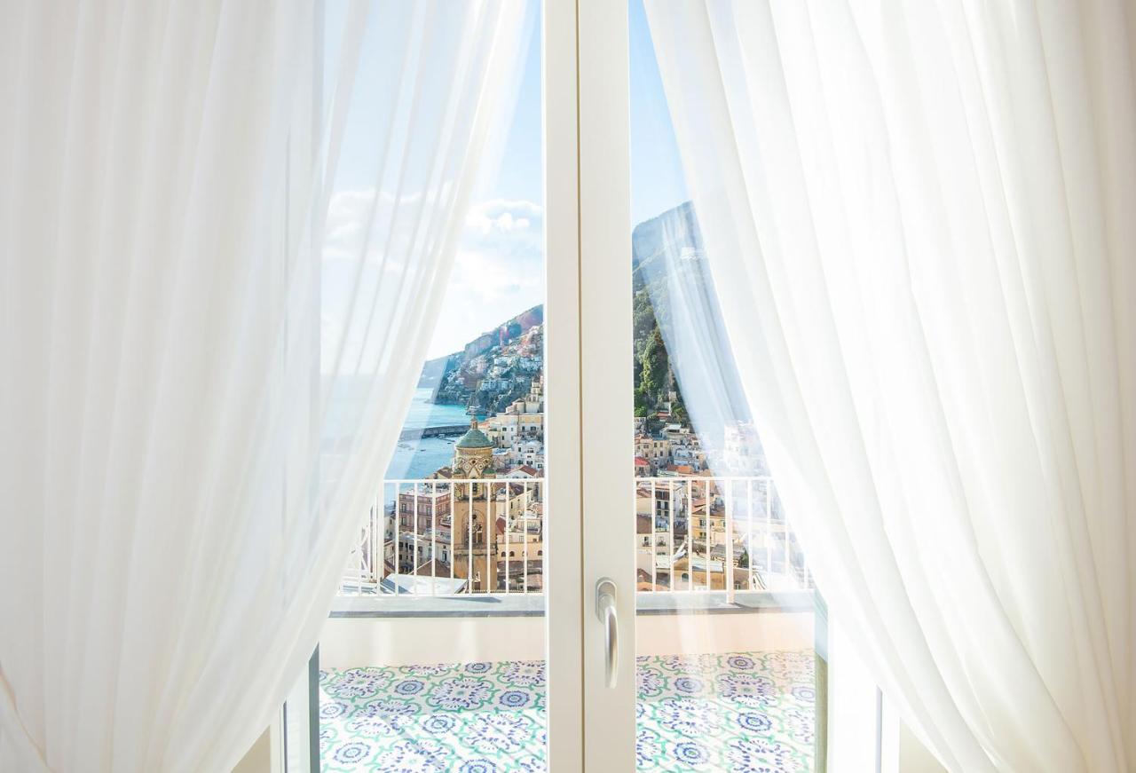 Amore Rentals - Palazzo Della Storia Amalfi Dış mekan fotoğraf