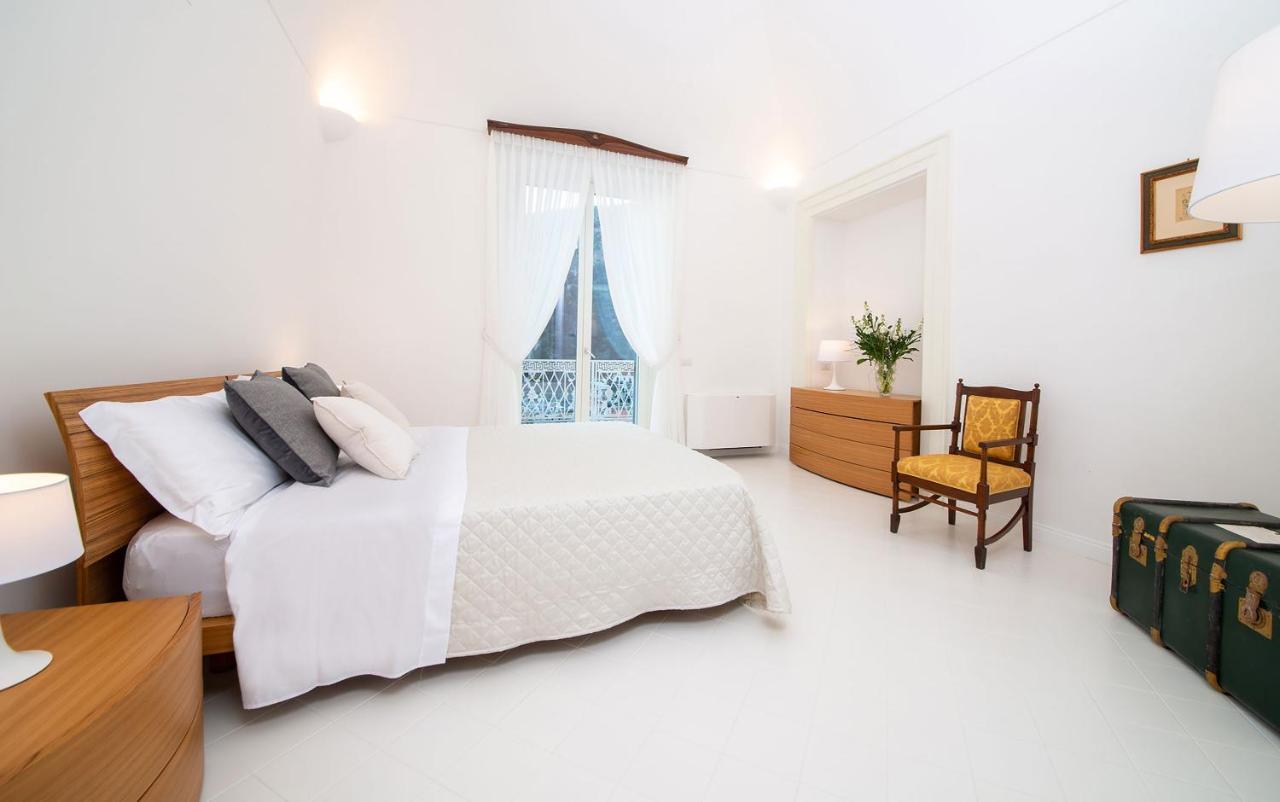 Amore Rentals - Palazzo Della Storia Amalfi Dış mekan fotoğraf